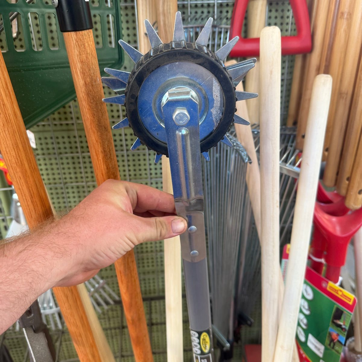 Turf Edger - Star Wheel – Bulleen Art and Garden