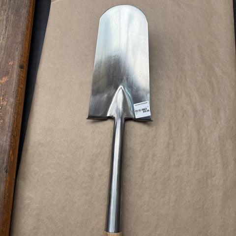 Long Handle Planting Spade