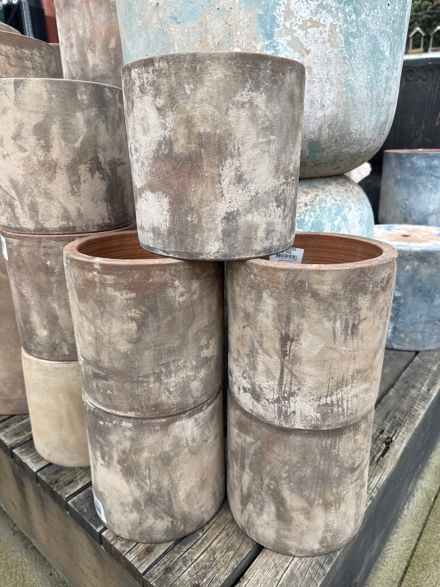Antiqua Cylinder Pot Small 20 x 20cm