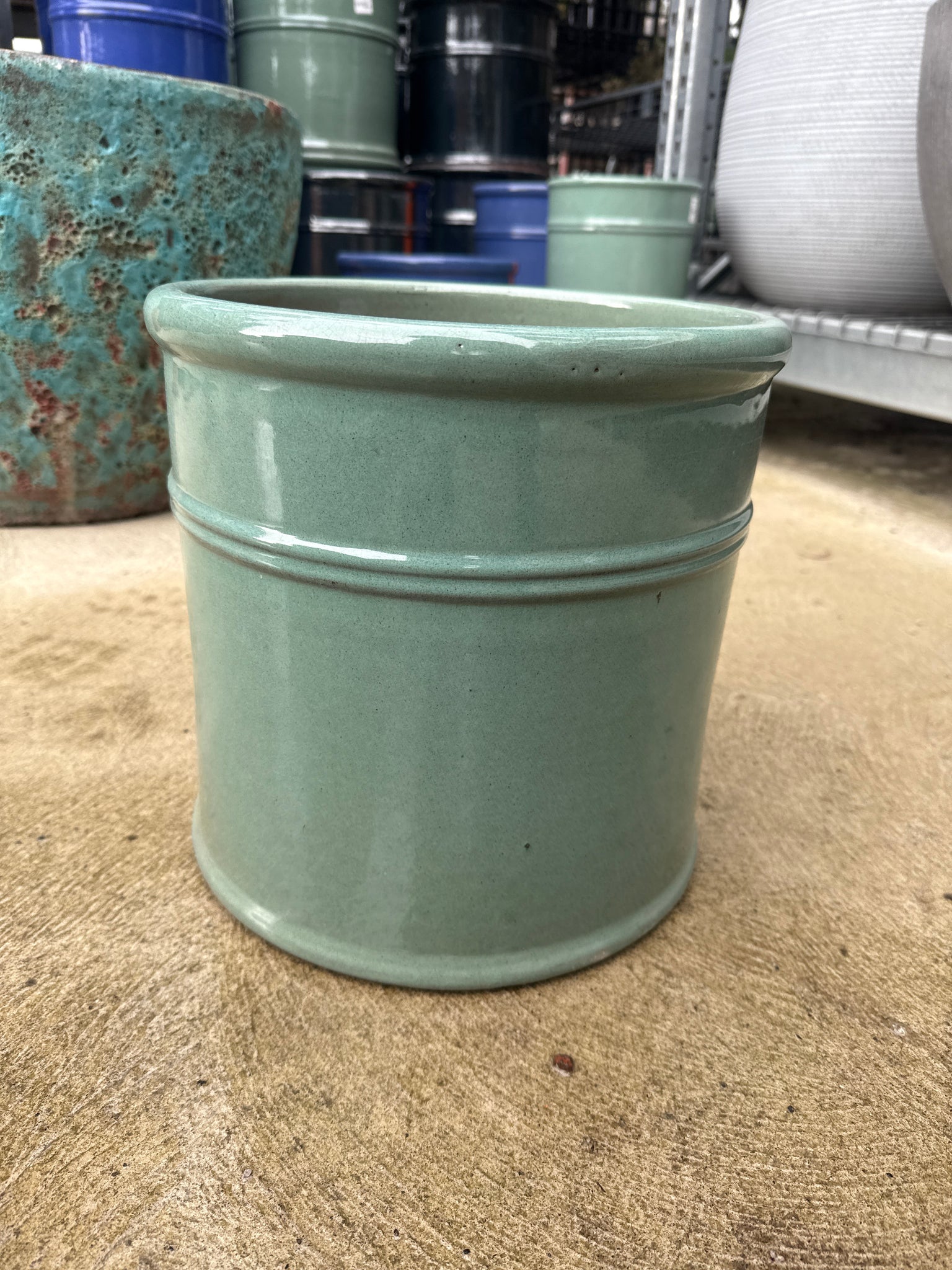 Chiswick Glazed Cylinder Pot Medium Green